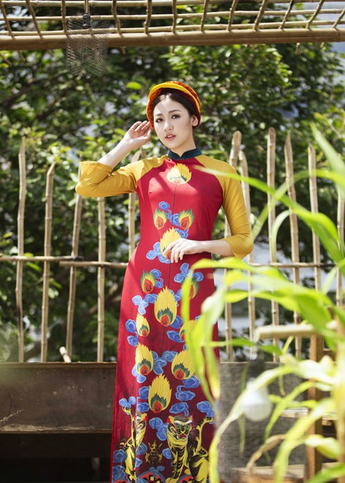 A hau Duong Tu Anh dep nen na voi ao dai-Hinh-3